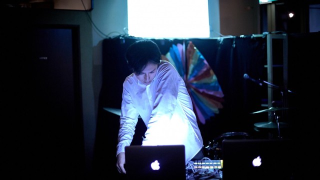 ambient + glitch live set @O-nest 20131017